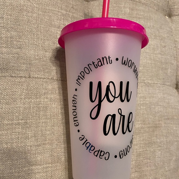 Color changing cup - Picture 2 of 3